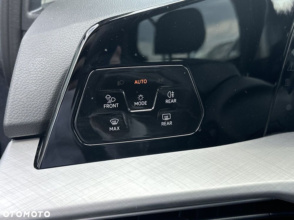 Volkswagen Golf - 27