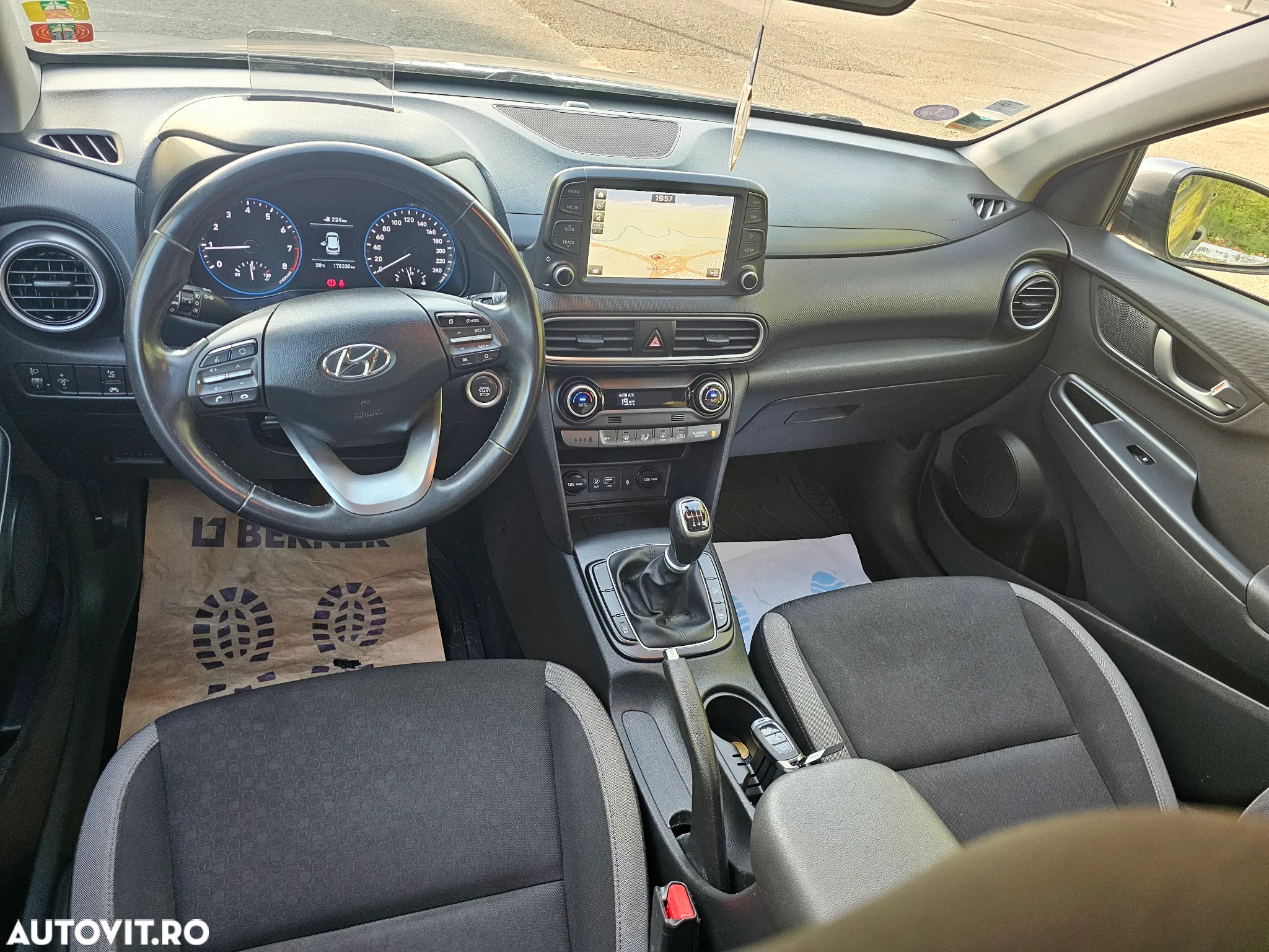 Hyundai KONA 1.0 T-GDI 2WD Premium - 8