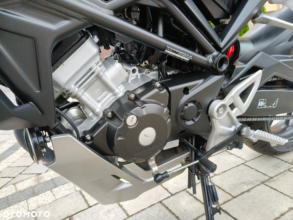 Honda CB - 11