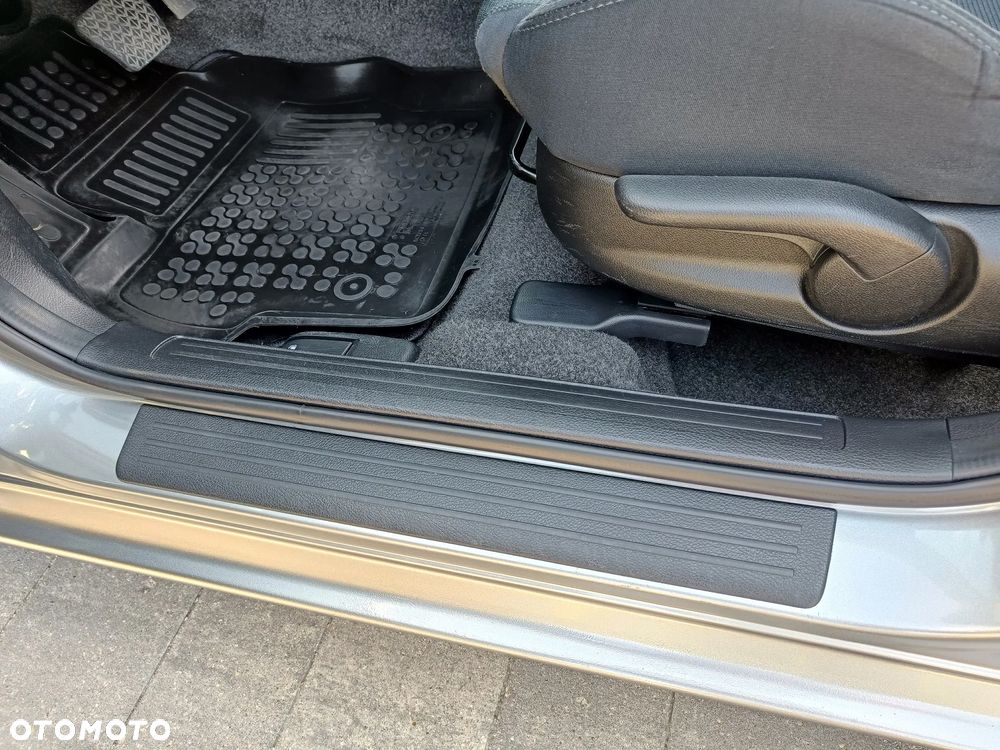 Mazda 3 2.0 Sport - 17