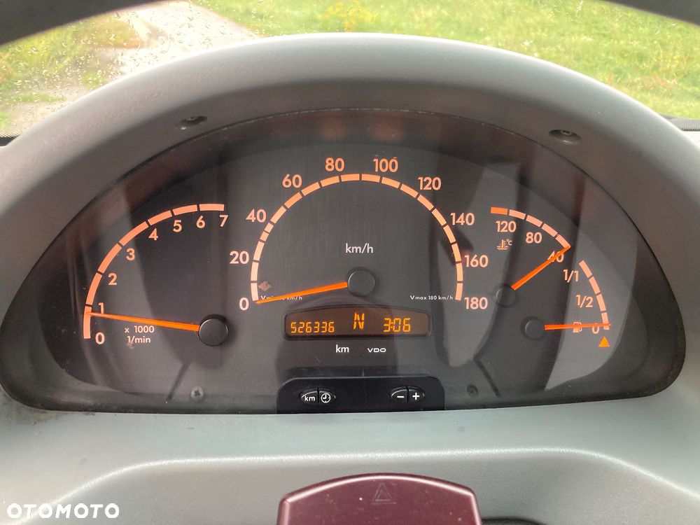 Mercedes-Benz Sprinter - 6