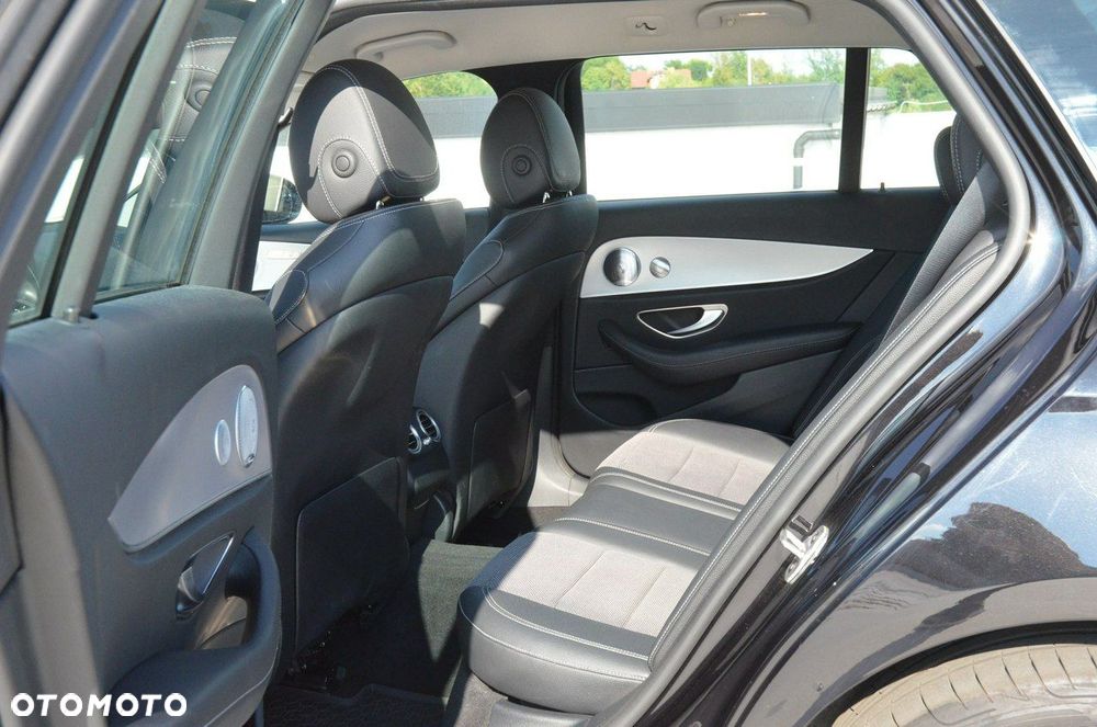 Mercedes-Benz Klasa E - 36