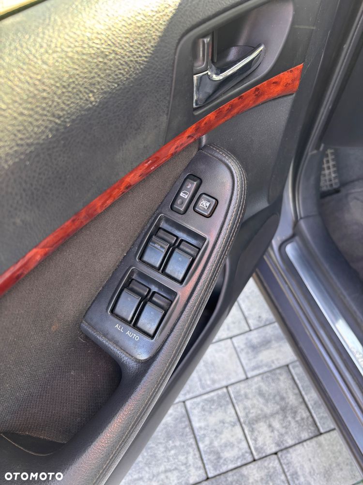 Toyota Avensis 2.0 VVT-i Executive - 10