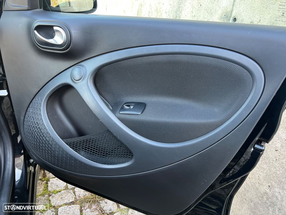 Smart ForFour EQ - 14