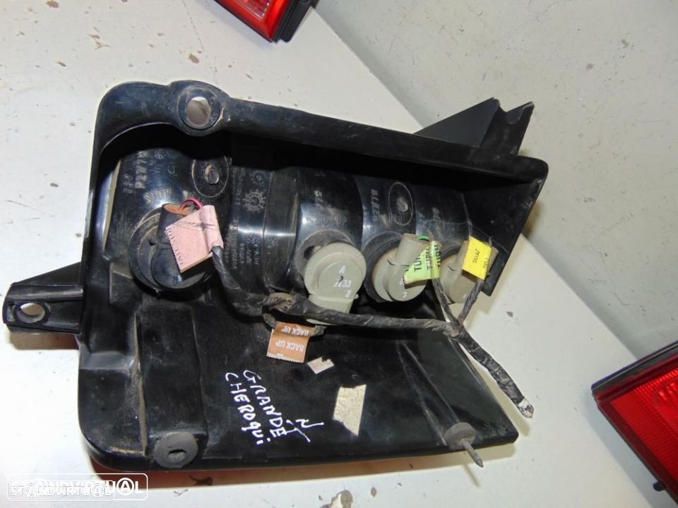 Grand Cherokee farolim de trás - 5