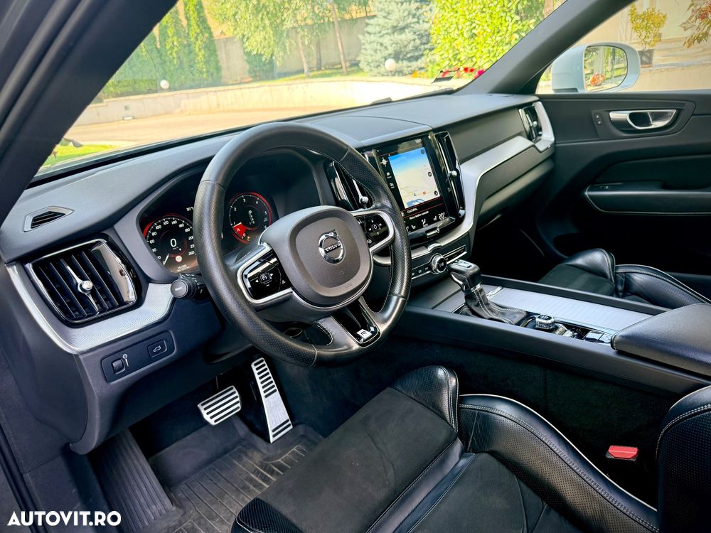 Volvo XC 60 D5 AWD R-Design - 6