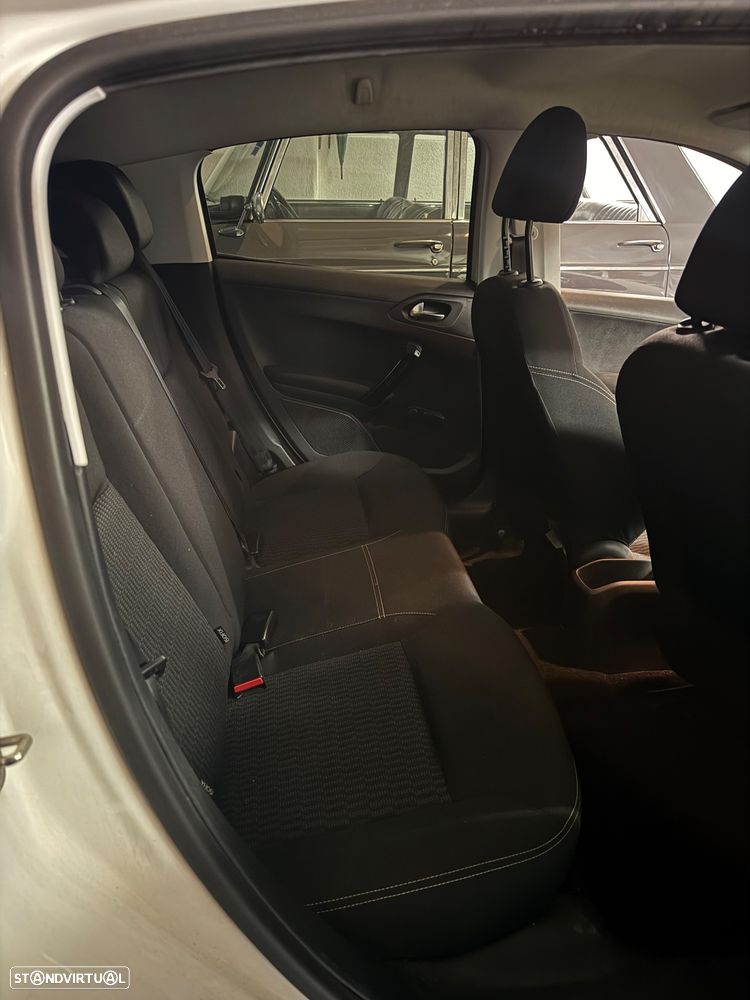 Peugeot 208 1.2 PureTech Access - 15
