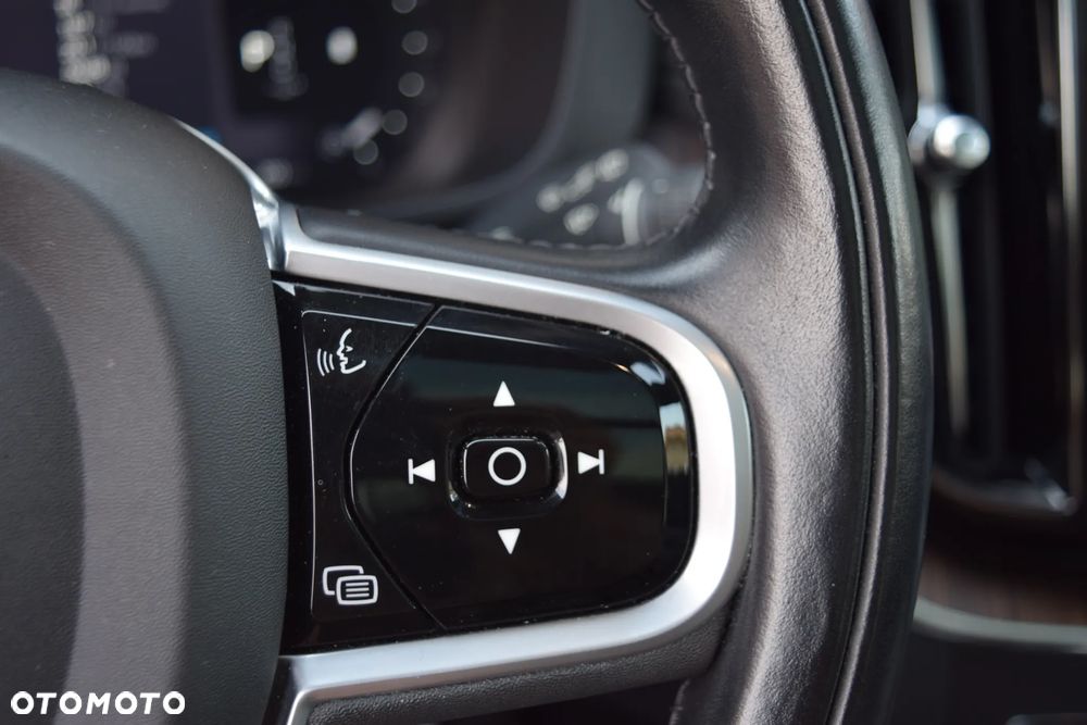 Volvo XC 60 B5 D AWD Geartronic Inscription - 25
