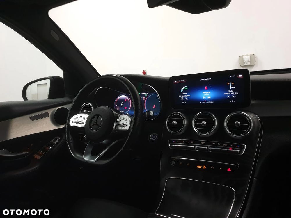 Mercedes-Benz GLC 300 de 4Matic 9G-TRONIC AMG Line Plus - 39
