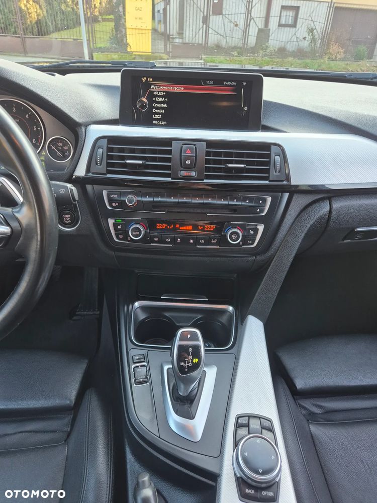 BMW Seria 3 320d xDrive M Sport - 32