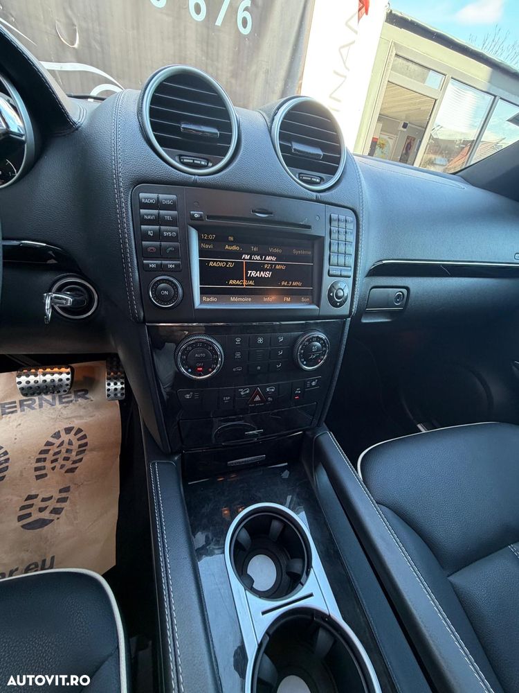 Mercedes-Benz ML - 11