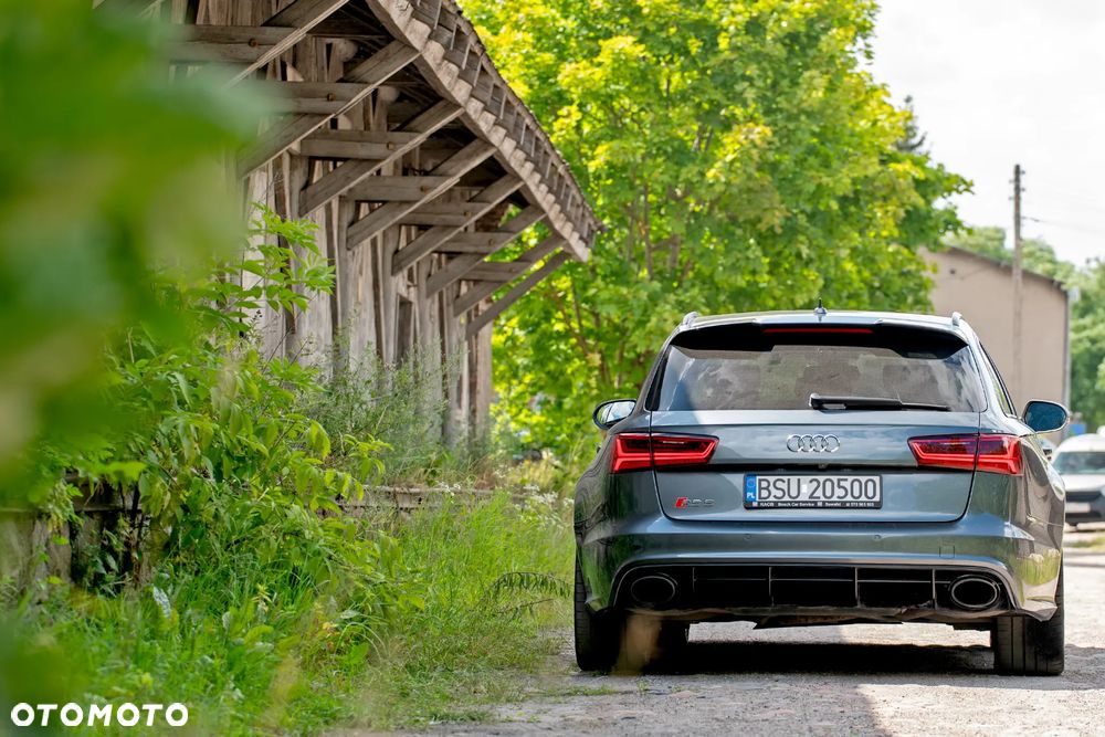 Audi RS6 Avant - 11