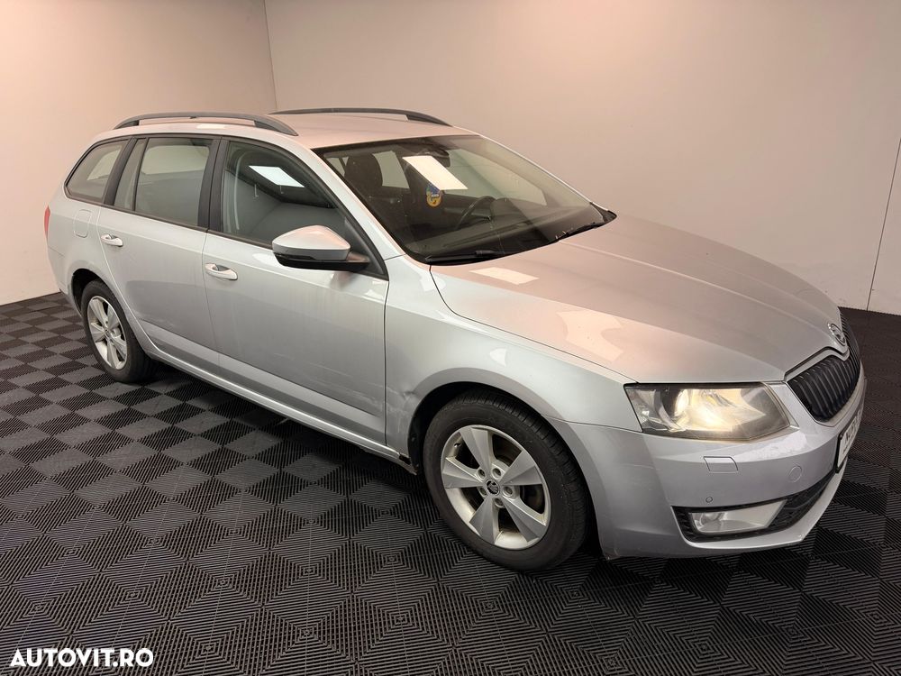 Skoda Octavia 2.0 TDI DSG Ambition - 4