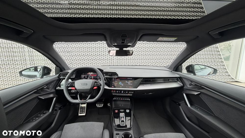 Audi RS3 Limousine - 14