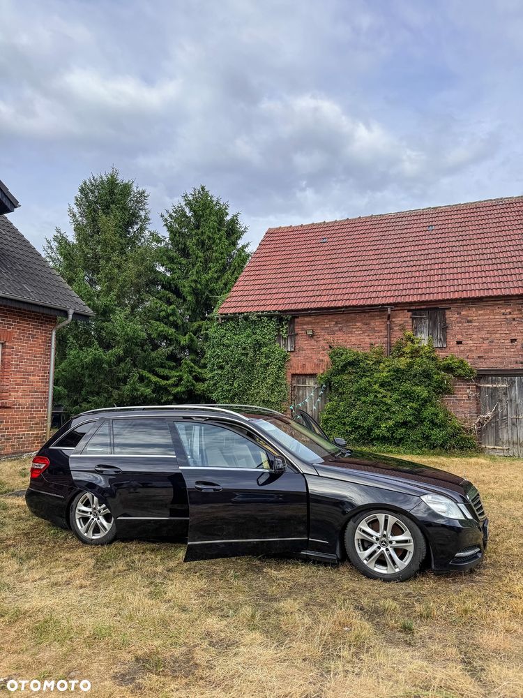 Mercedes-Benz Klasa E 350 CDI DPF BlueEFFICIENCY 7G-TRONIC Avantgarde - 22