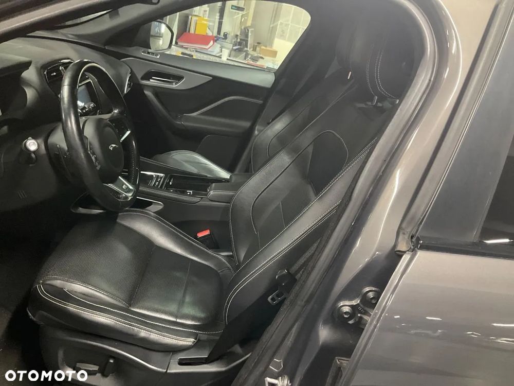Jaguar F-Pace 2.0 i4D AWD R-Sport - 8