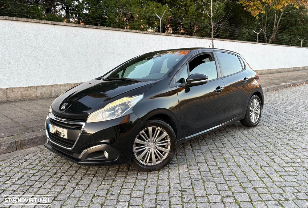 Peugeot 208 1.6 BlueHDi Style - 1