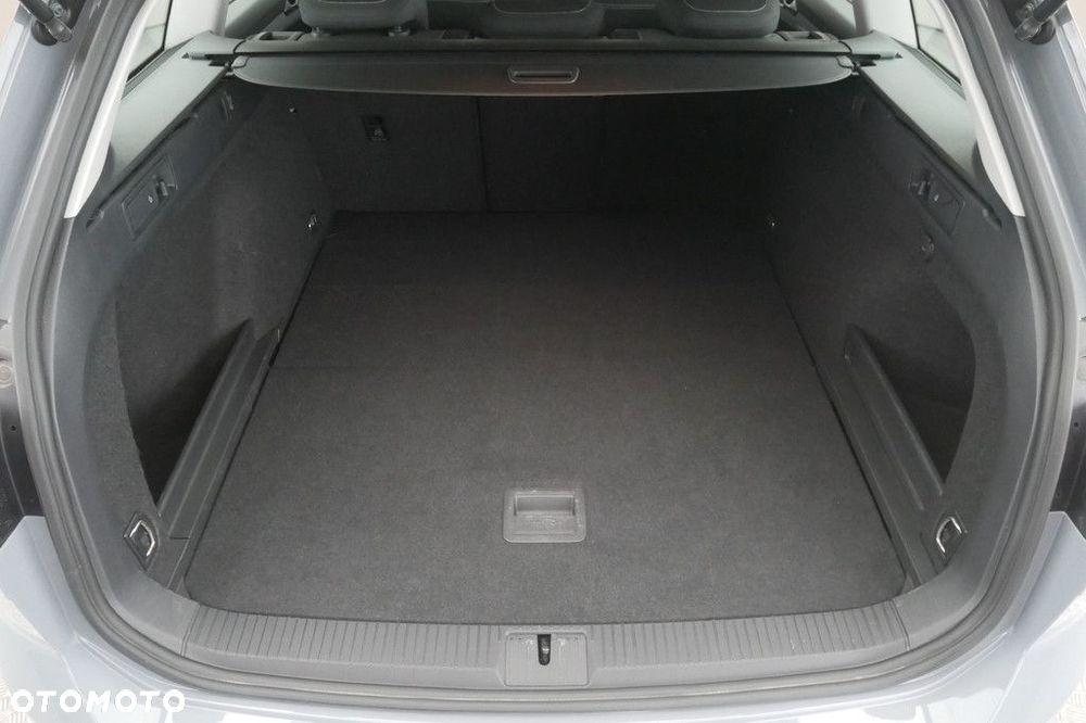 Volkswagen Passat Variant 1.5 TSI EVO Business DSG - 16