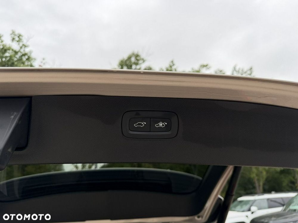 Volvo XC 90 B5 D AWD Ultimate Bright 7os - 17