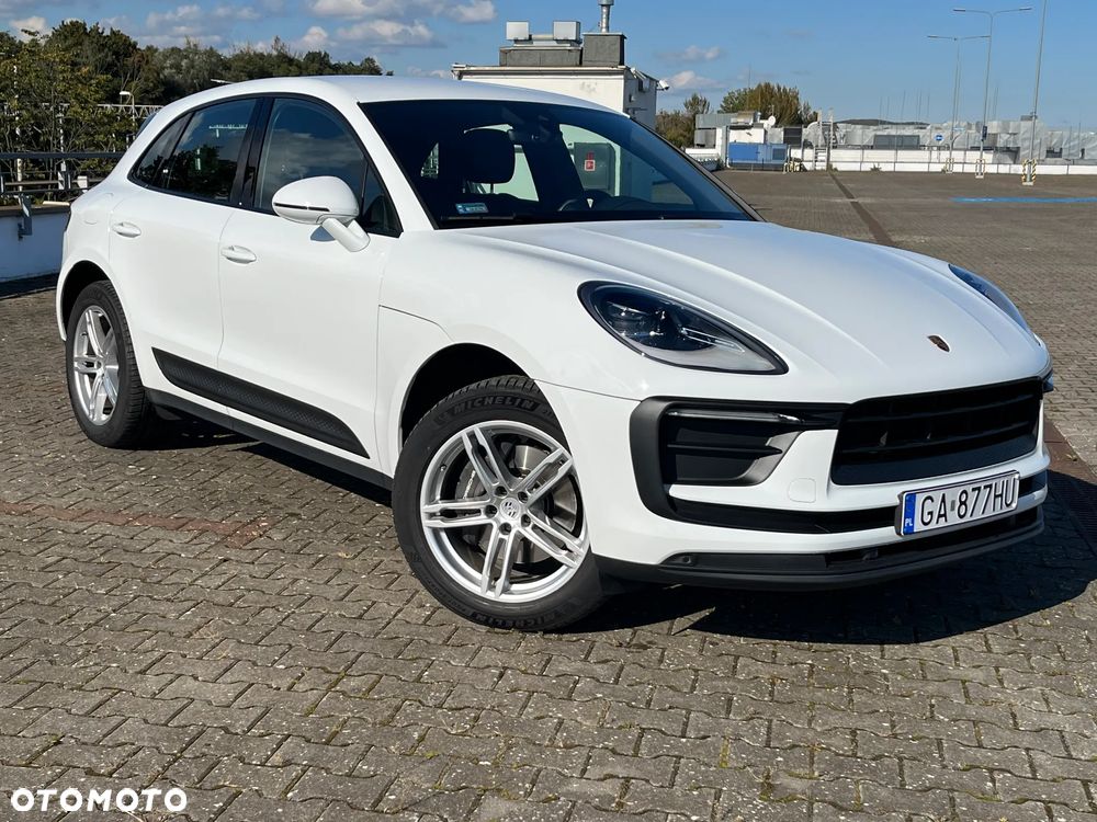 Porsche Macan Standard - 2