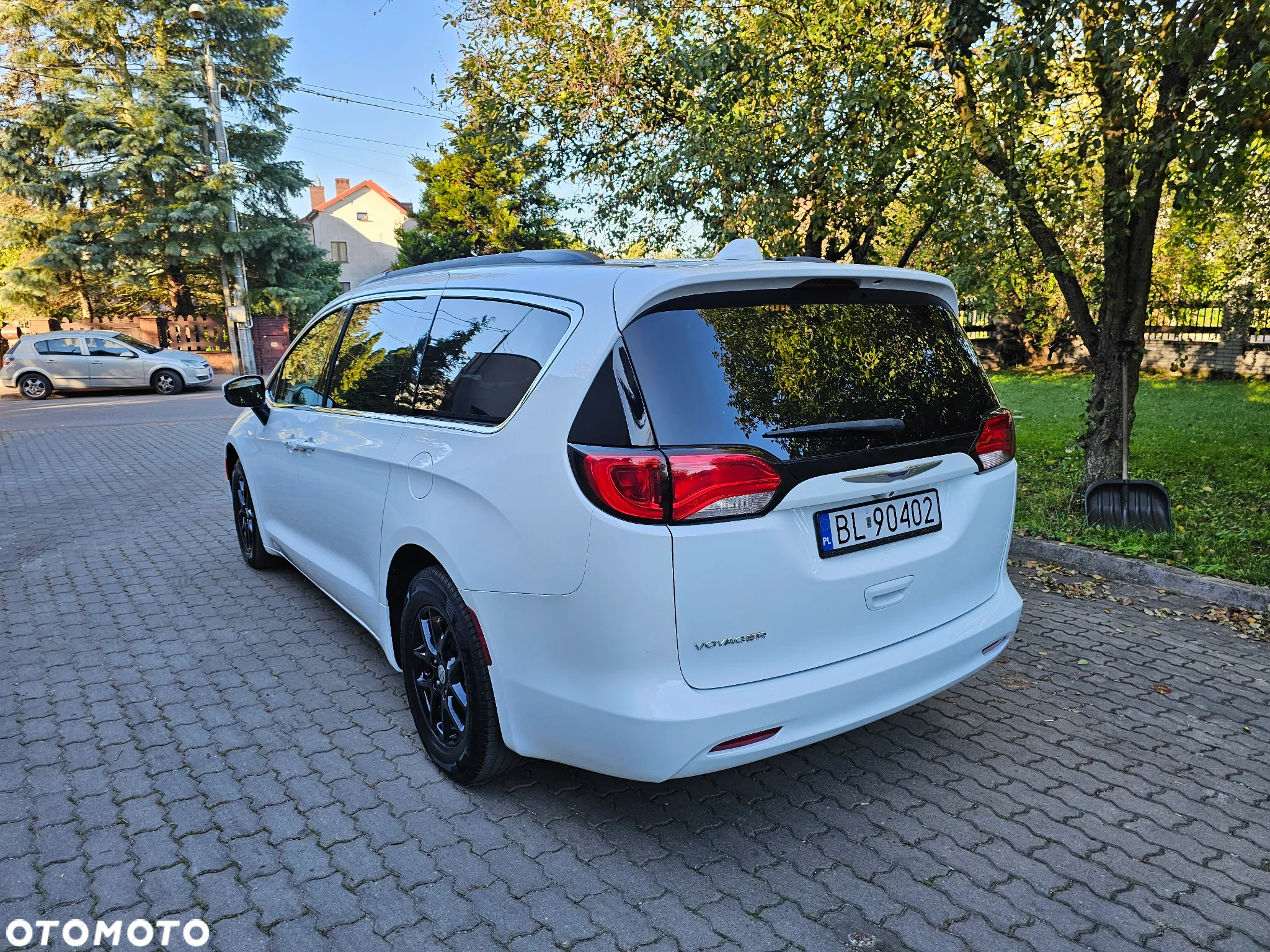 Chrysler Pacifica - 5