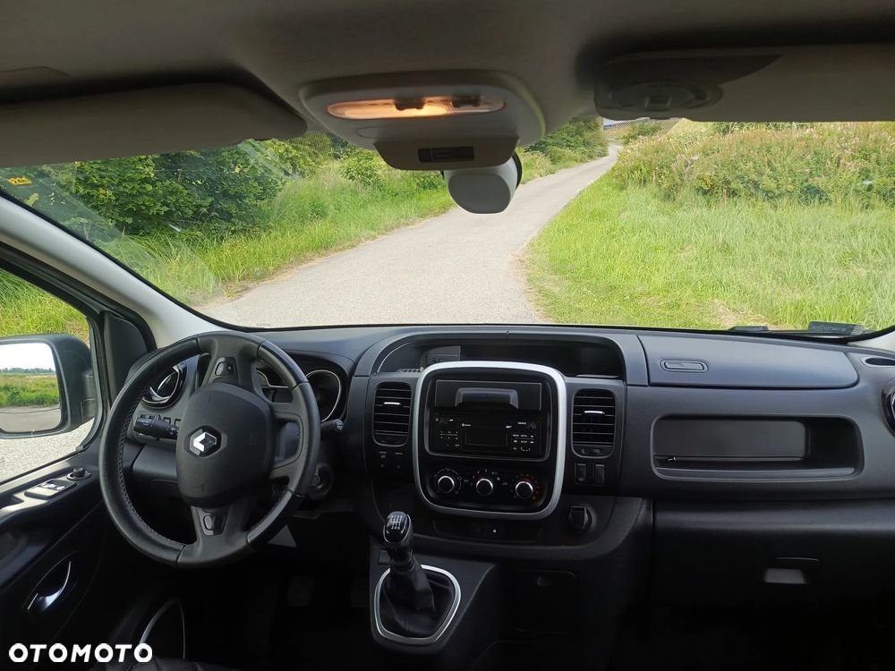 Renault Trafic 2.0 dCi - 10