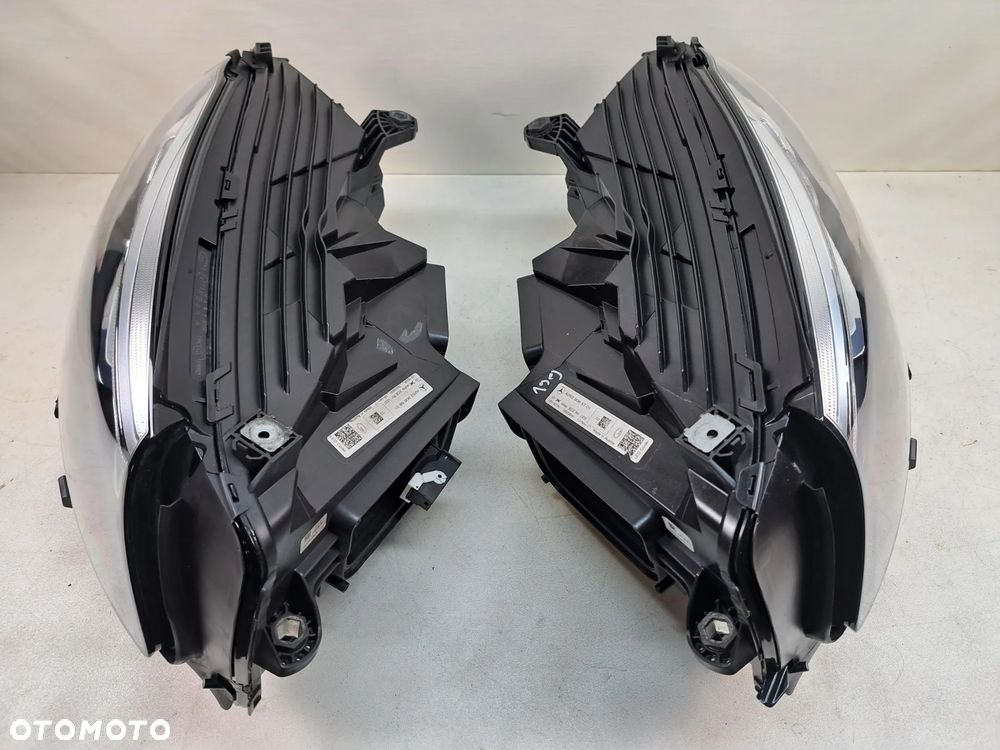Mercedes-Benz GLC X253 A253 W253 Komplet Lampa przednia - 2