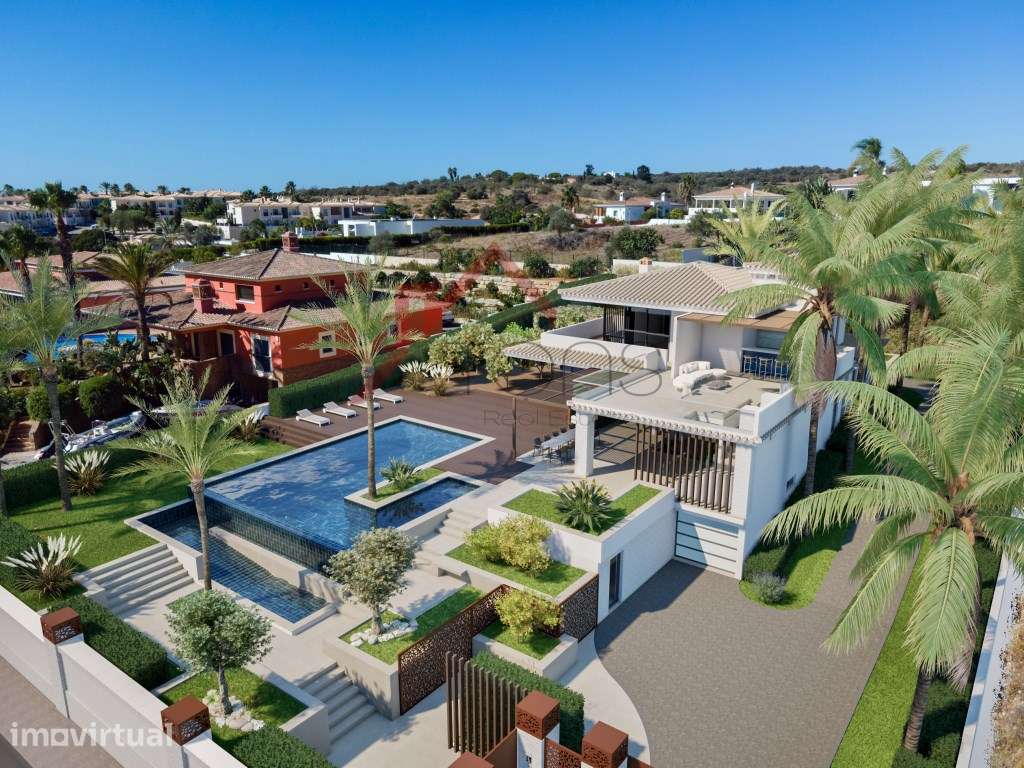 Moradia de Luxo T4 com Vista Mar em Porto de Mós, Lagos - Grande imagem: 2/38