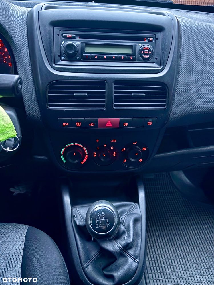 Fiat Doblo 1.4 16V Dynamic - 12