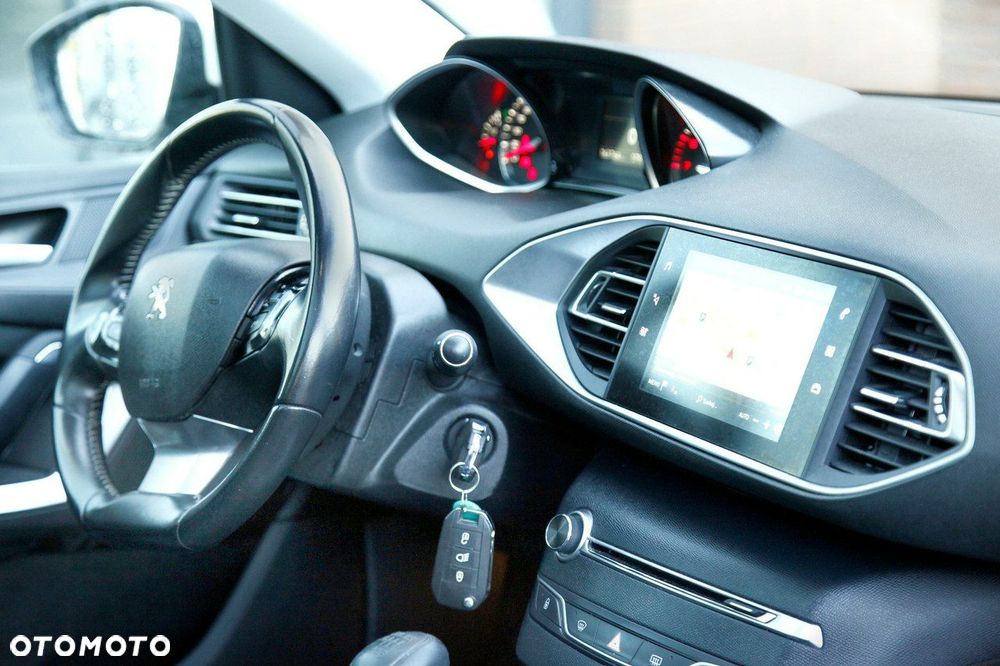 Peugeot 308 - 13