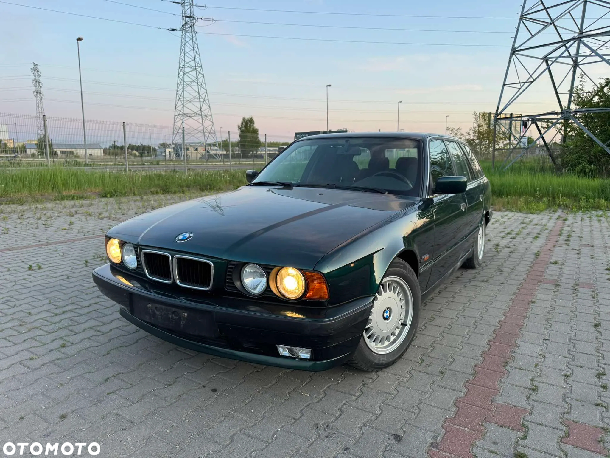 BMW Seria 5 525i Touring - 4