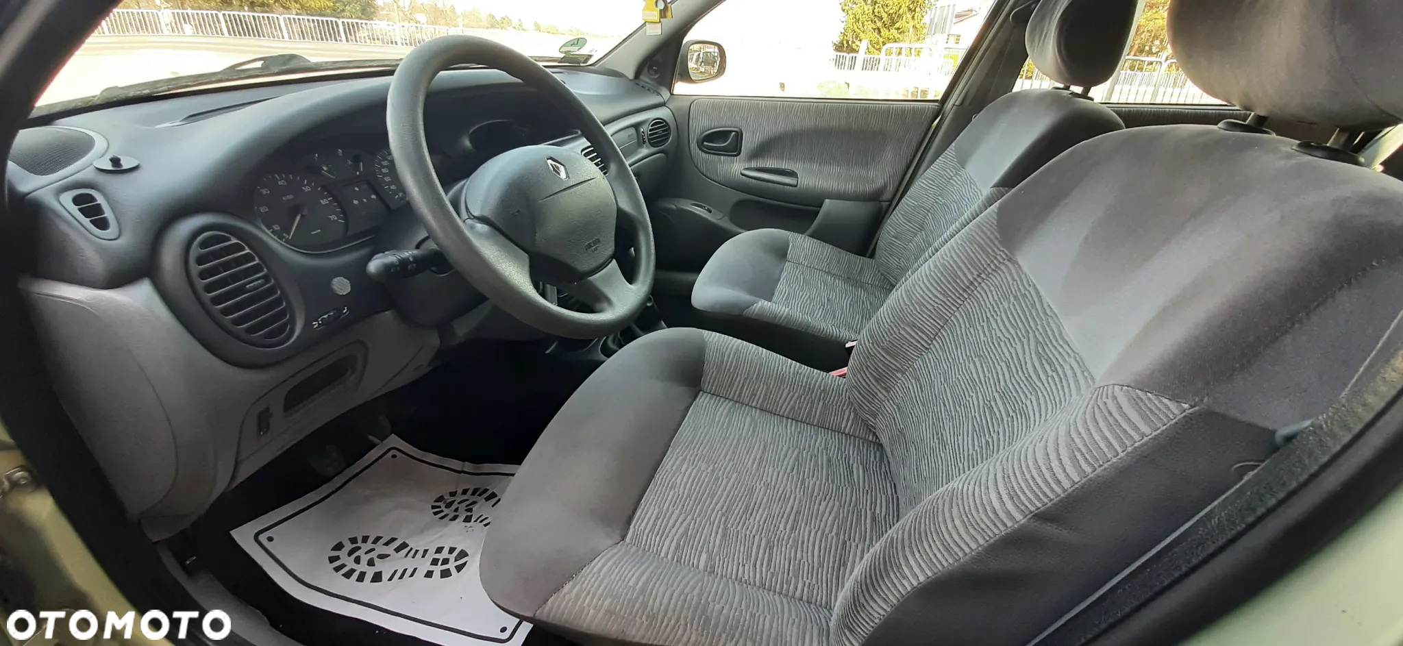 Renault Megane - 35