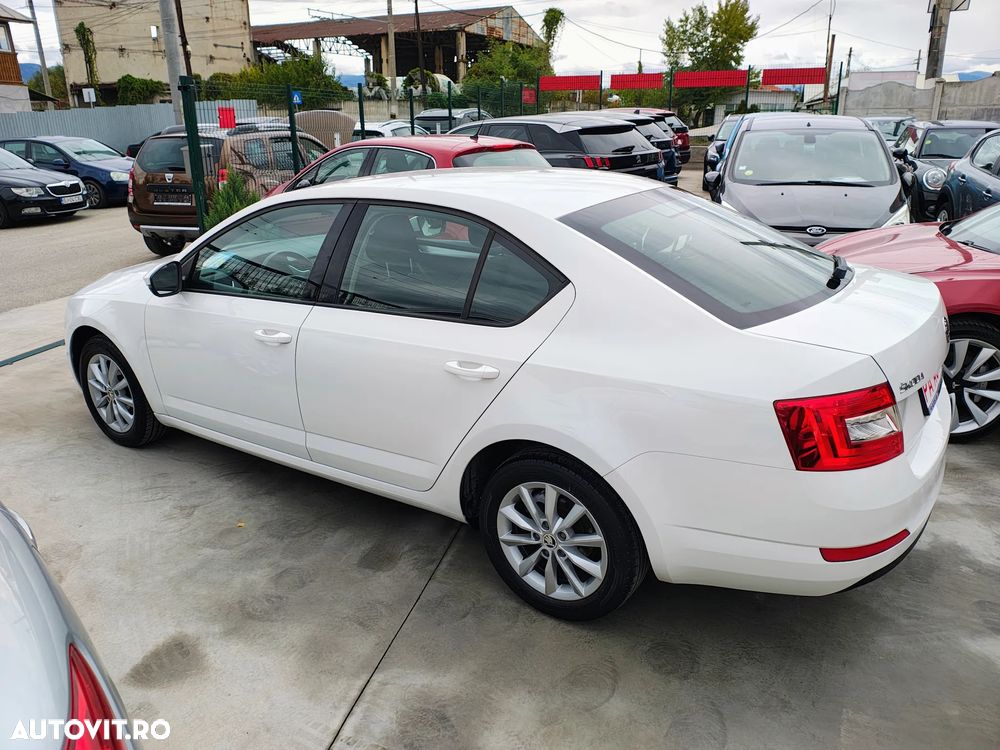 Skoda Octavia 1.6 TDI AMBITION - 27