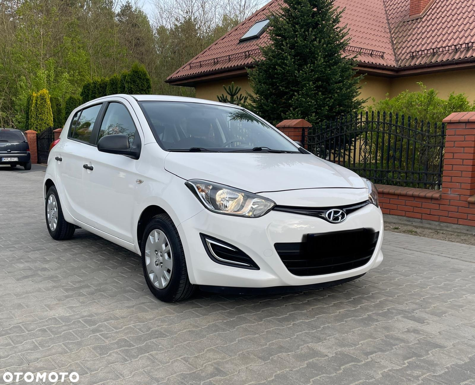 Hyundai i20 1.2 Trend - 23