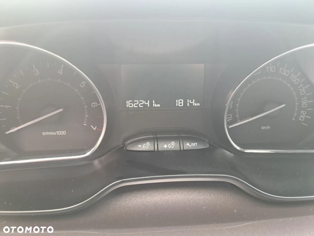 Peugeot 2008 PureTech 82 Active - 4