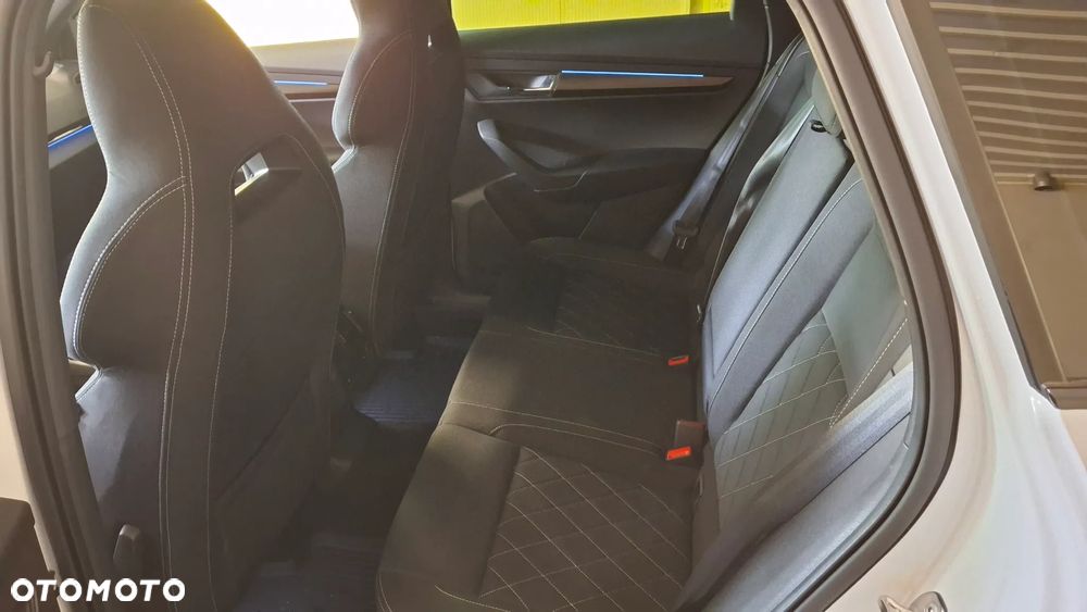 Skoda Karoq 1.5 TSI ACT Sportline DSG - 10