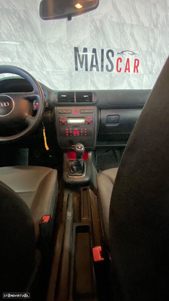 Audi A3 1.6 Sport - 11