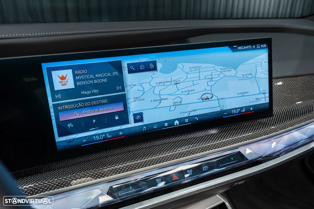 BMW 750 750e xDrive Pack Desportivo M - 14