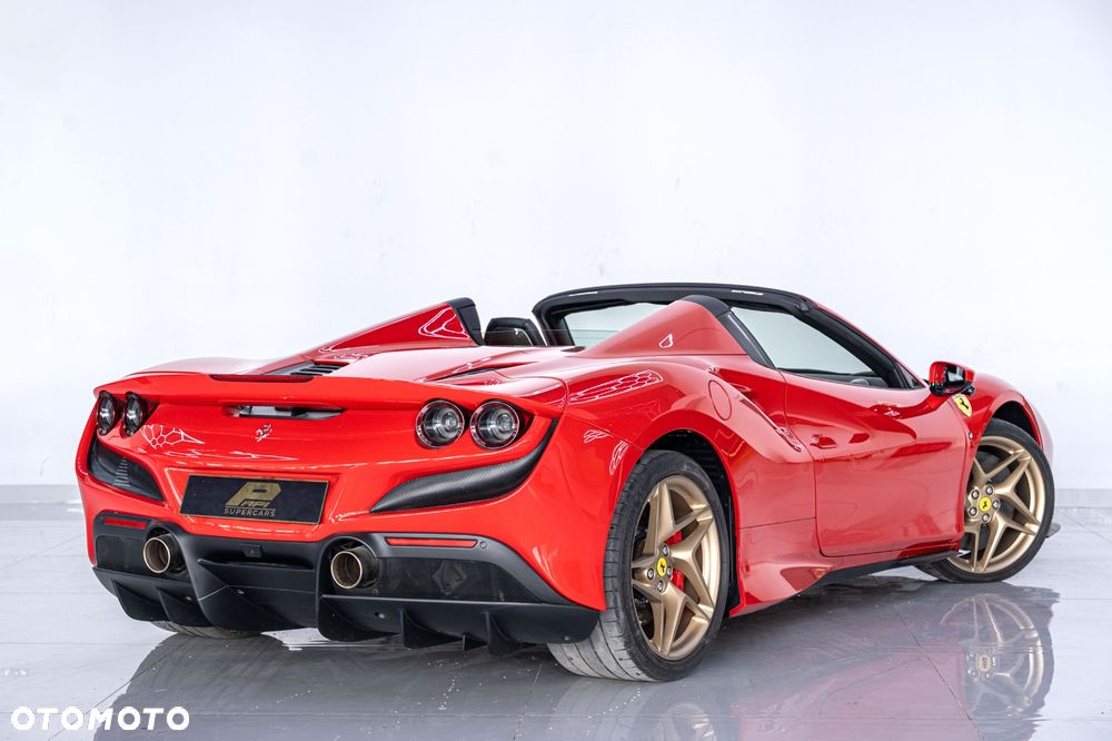 Ferrari F8 Spider 2022