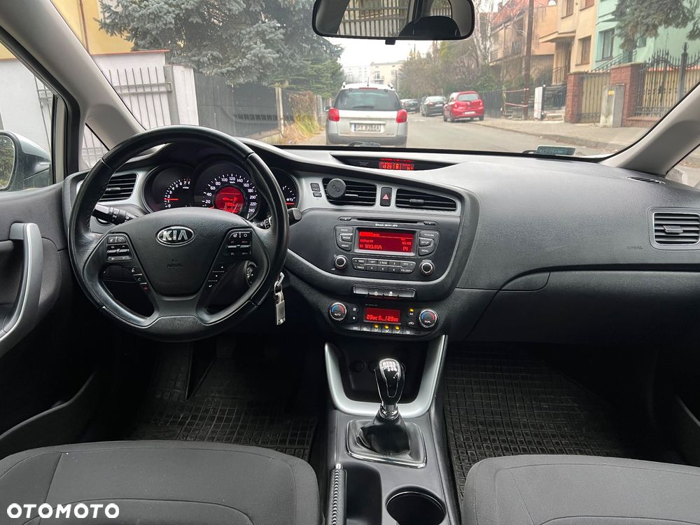 Kia Ceed 1.6 GDI M - 17