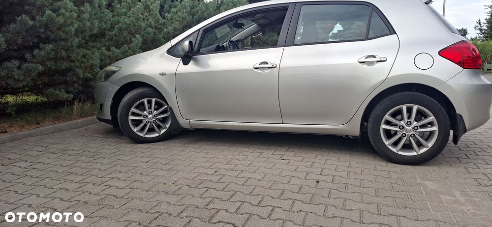 Toyota Auris - 12