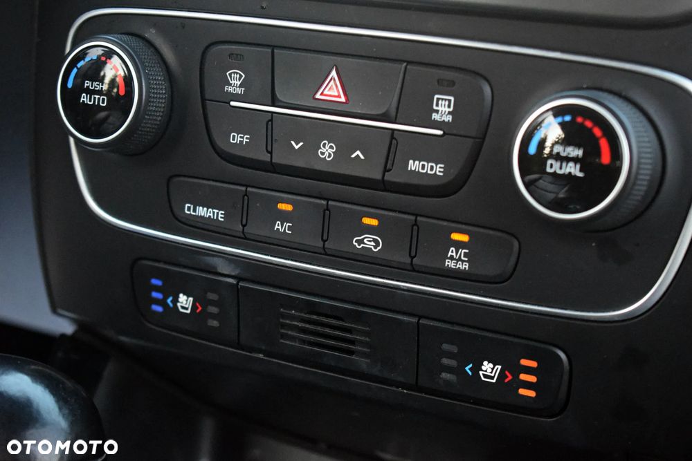 Kia Sorento 2.4 GDI XL 7os - 8