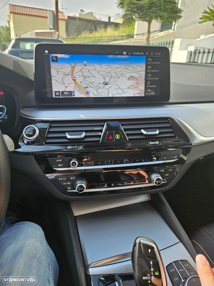 BMW 520 e Line Luxury - 34