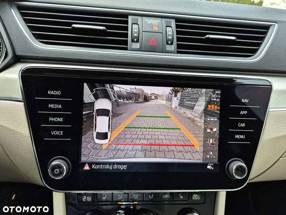 Skoda Superb 2.0 TSI Style DSG - 29