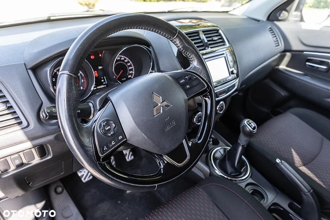 Mitsubishi ASX - 16