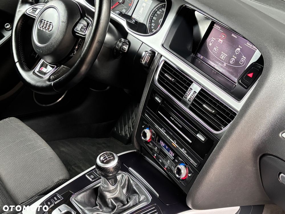 Audi A4 Avant 2.0 TDI DPF clean diesel quattro S line Sportpaket - 33