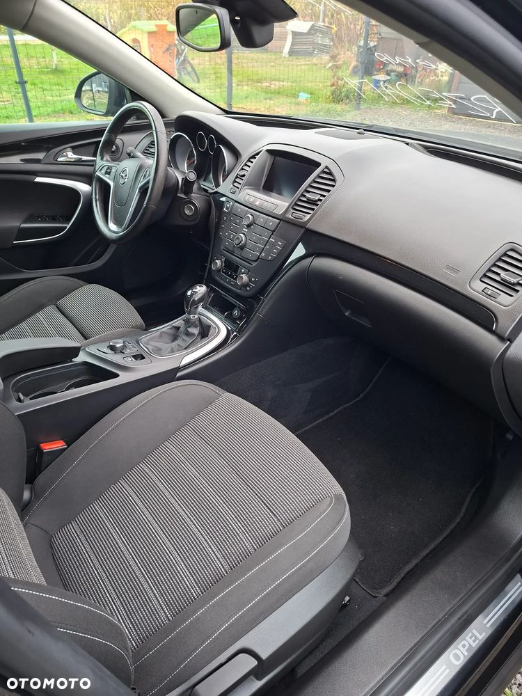 Opel Insignia - 32
