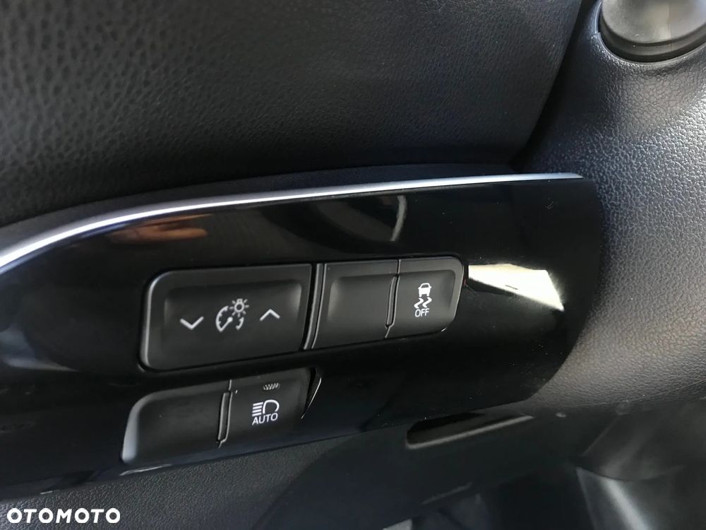 Toyota Prius 1.8 Hybrid Premium - 33