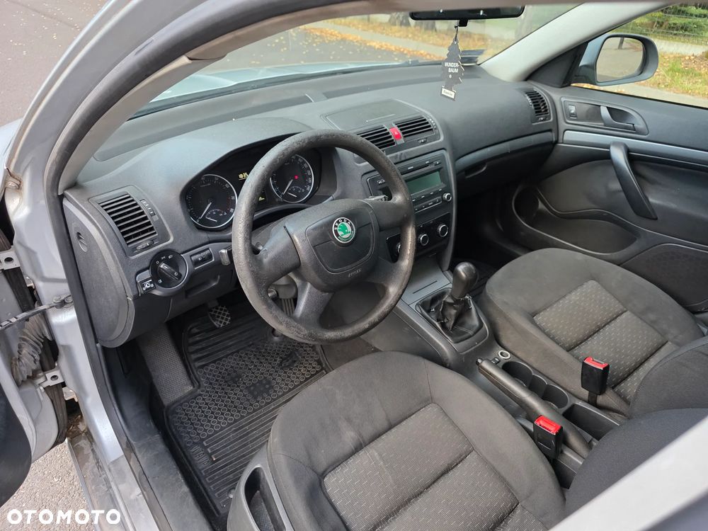 Skoda Octavia 1.6 Elegance EU5 - 6