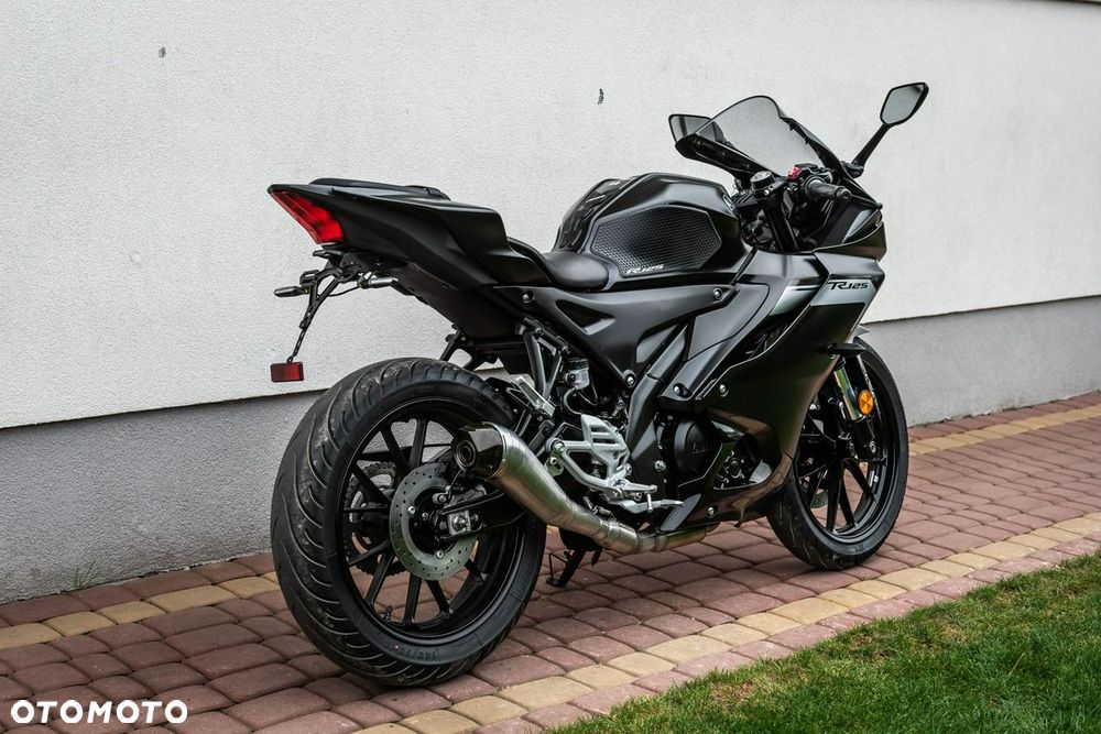 Yamaha YZF - 3